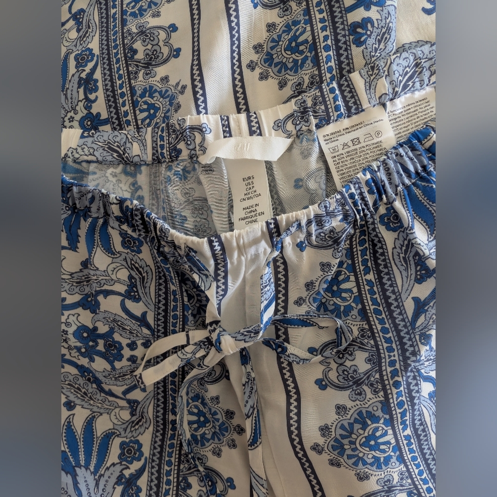 H&M Wide-Leg Loose Fit Drawstring Floral Pants - Picture 8 of 9